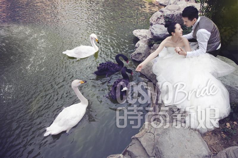当年高云翔董璇合影甜蜜又浪漫，那年他们甜甜的爱情，还有长得甜甜的小酒窝，一切都是