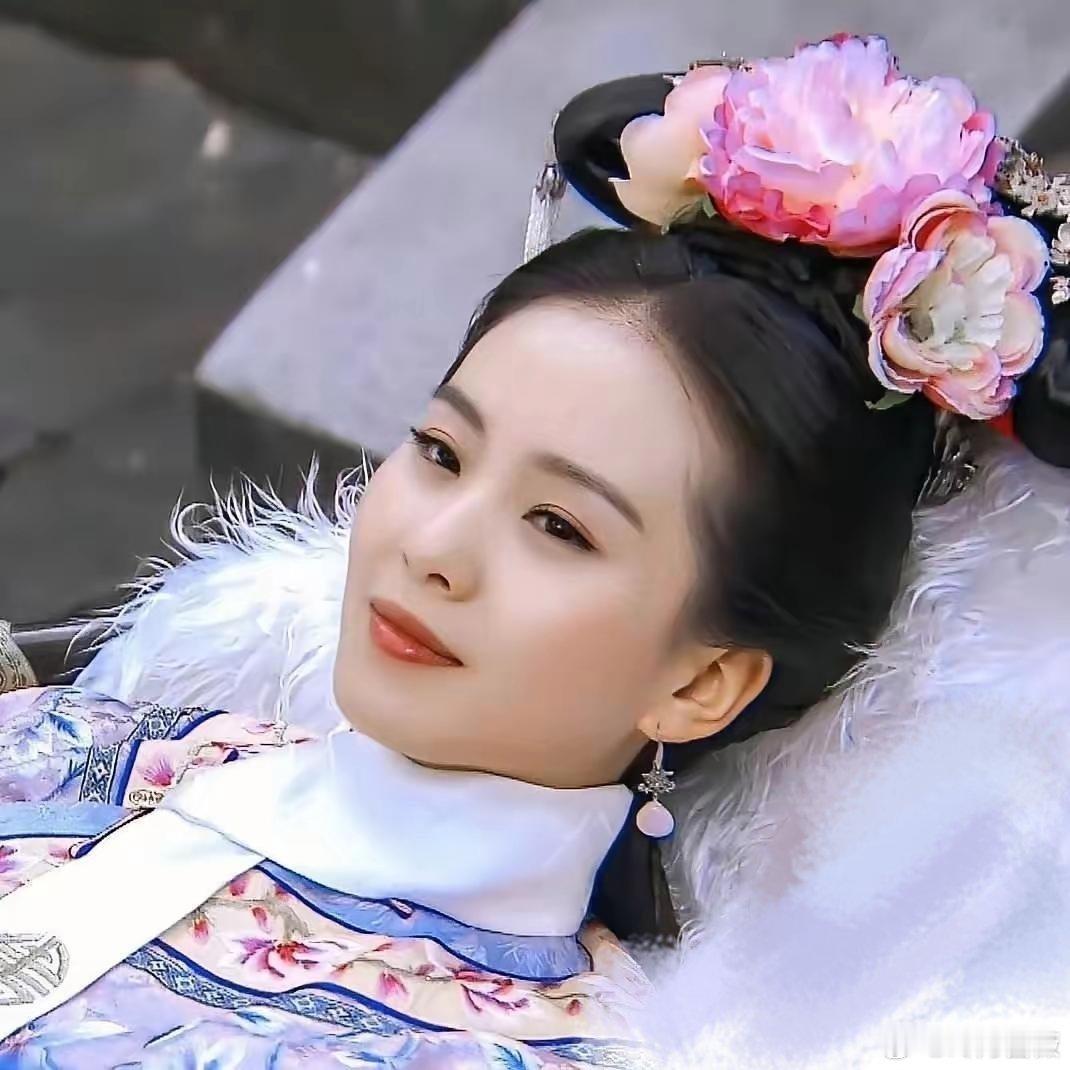 为什么若曦只能为侧福晋不管是八爷、十爷，还是十四爷，若曦都只能做侧福晋，不能做嫡