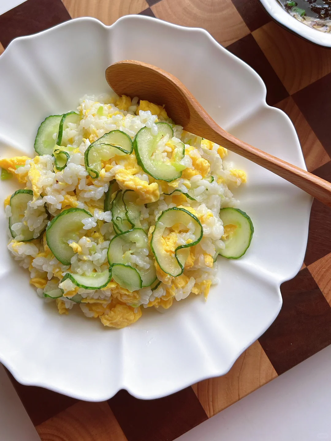 巨巨巨好吃的黄瓜蛋炒饭怎么才吃上啊！