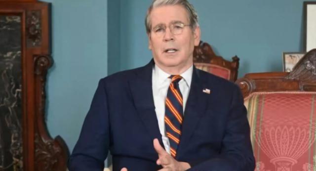 美国财长：若中方不主动让步，美国将升级局势，可能对华实施禁运。

这句“可能对华