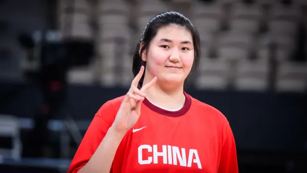 2025女篮亚洲杯 少女心的张子宇 ​​​