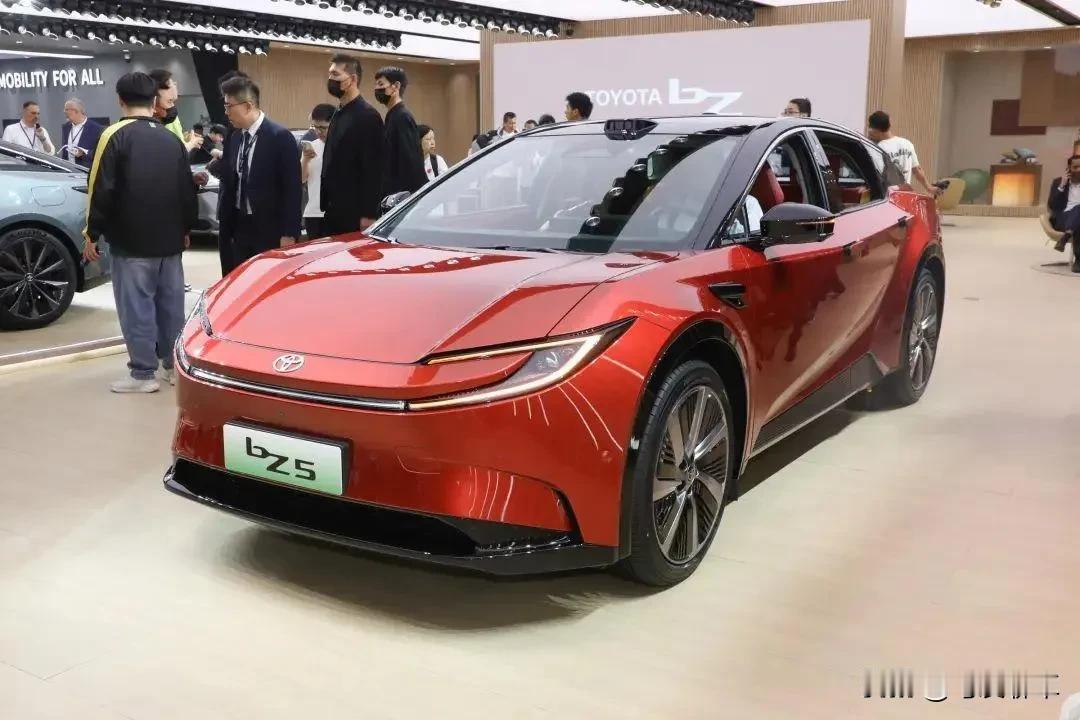 预算15万左右看纯电SUV？一汽丰田新出的bZ5值得留意。12.98万起，最高续