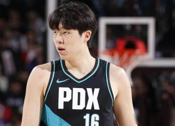 易建联后中国球员NBA最高分！杨瀚森练级成果颇丰
昨天太阳队和开拓者打比赛，比分