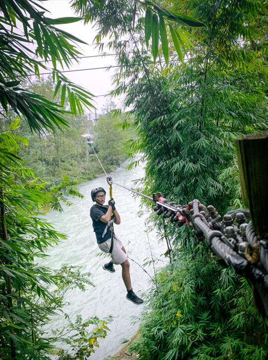 成都周末耍泰国同款丛林飞跃 当个人猿泰山