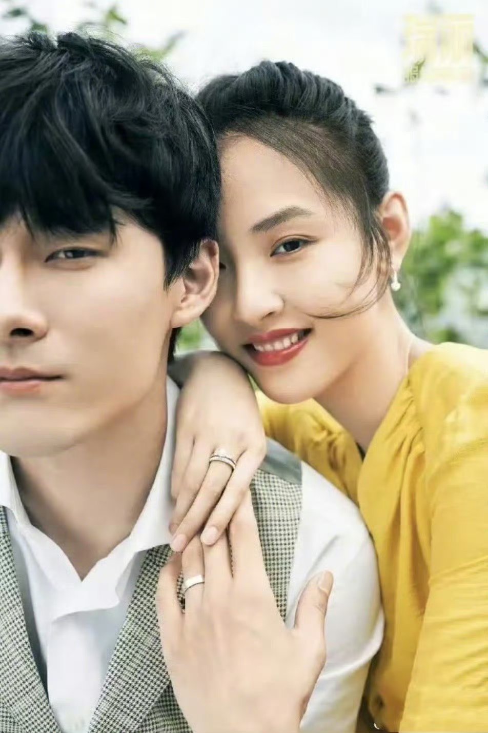 吴倩与张雨剑疑似复合被拍到同框逛街，看来是真的复婚吧！只能说吴倩有点恋爱脑，永远