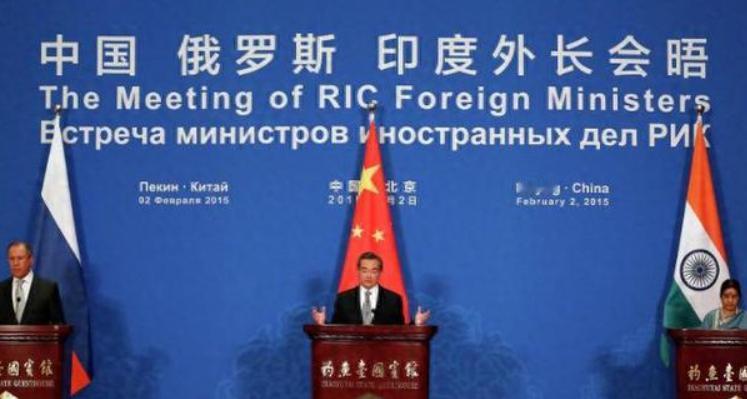 别再幻想 “单打独斗” 了，中俄印，要么团结，要么被逐一 “绞杀”！

很多人还
