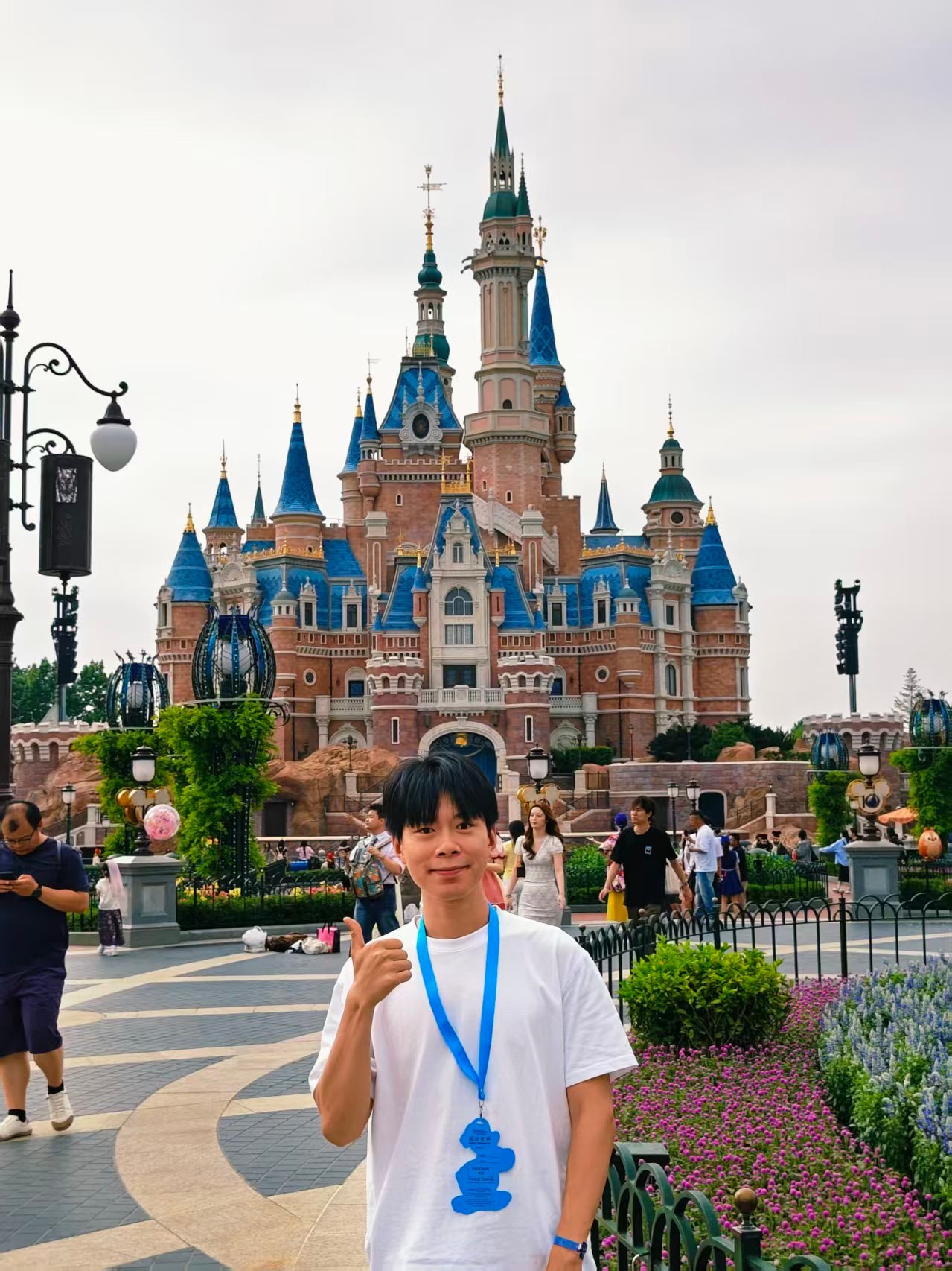 还在找项目玩，今天好多人噢… 上海·上海迪士尼度假区