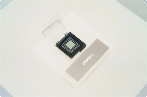 东风汽车牵头研发的国内首款车规级MCU芯片DF30稳步推进量产上车，已在奕派00