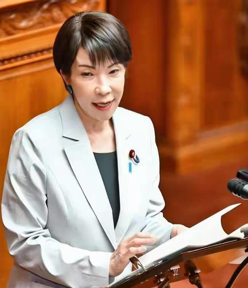 又爆丑闻！高市早苗或将辞职！

日本政坛又出大事了。首相高市早苗，可能因为丑闻要
