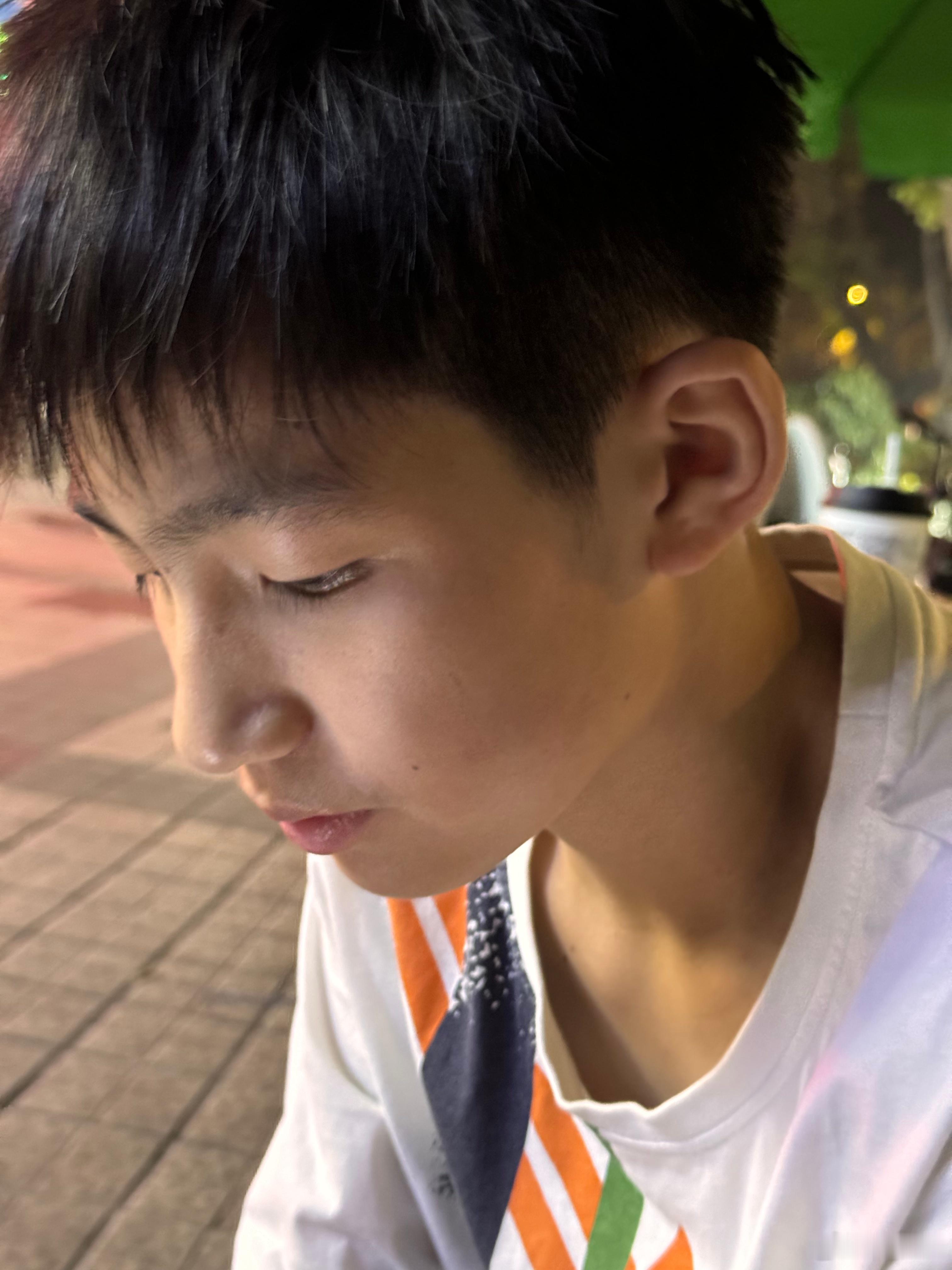 每天开始进入竹料基地（广东铭途）训练，正式和广东铭途队员一起训练，月底开始参加成