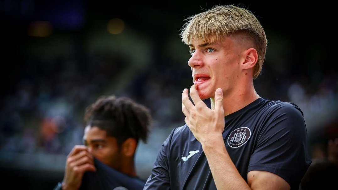 安德莱赫特对德卡特要价2500万欧元，目前拜仁、多特和勒沃库森正在角逐这名17岁