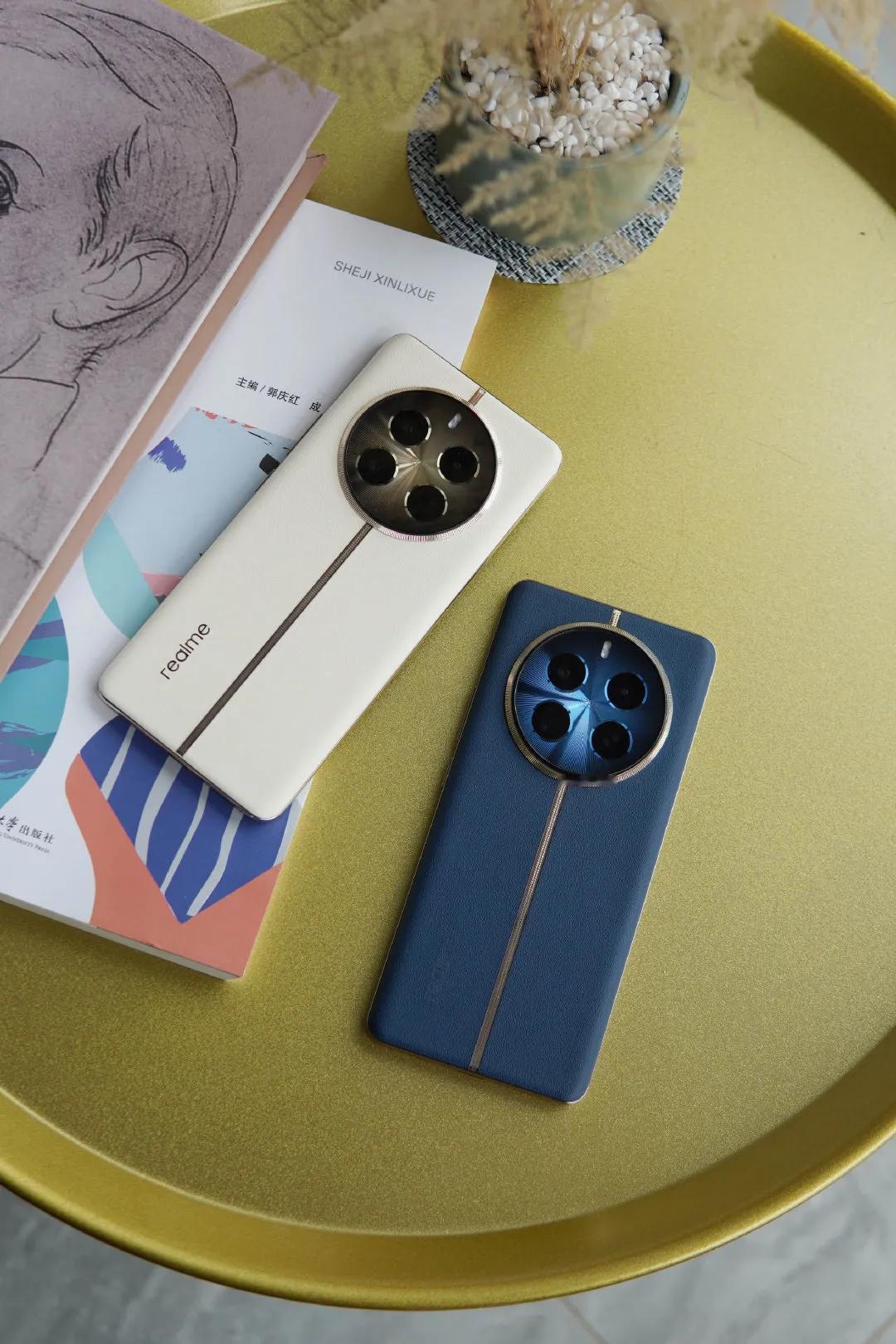 真我12Pro+，这是来闹事的吧？带ov64b潜望长焦，6400万像素，1599