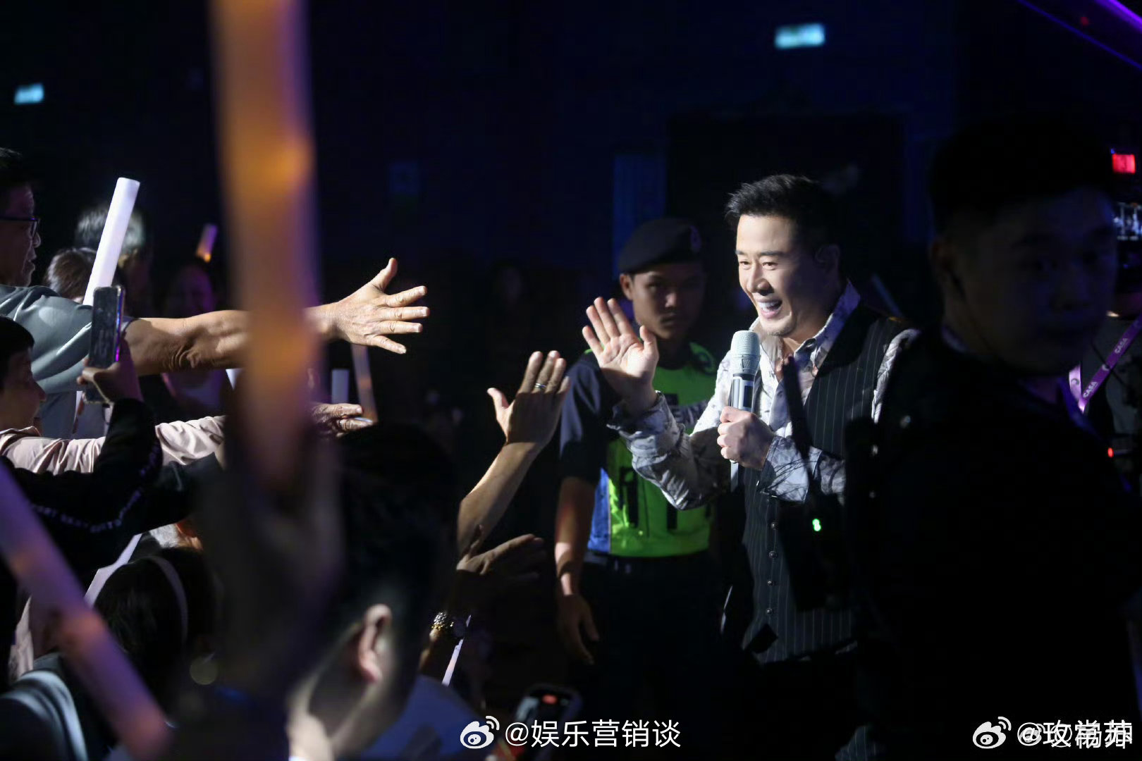 杨坤认为歌手节目10人一期有点多就算十人混战的竞争局势充满各种无法预料的风险杨坤