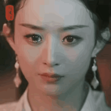 看了《与凤行》大结局被赵丽颖演技惊艳到了，面对众人，她泪中带坚；而遇见陌生的凤来