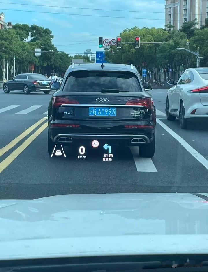 这位兄台当时是如何接受并确认此号牌的，勇气可嘉。