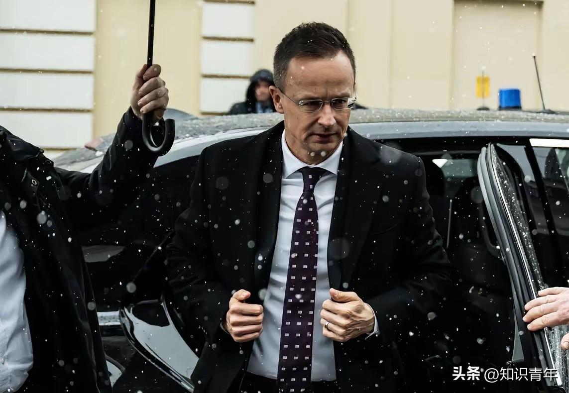 匈牙利公开喊话中国

当地时间27日，匈牙利外长西雅尔多公开表示：中国已经连续3