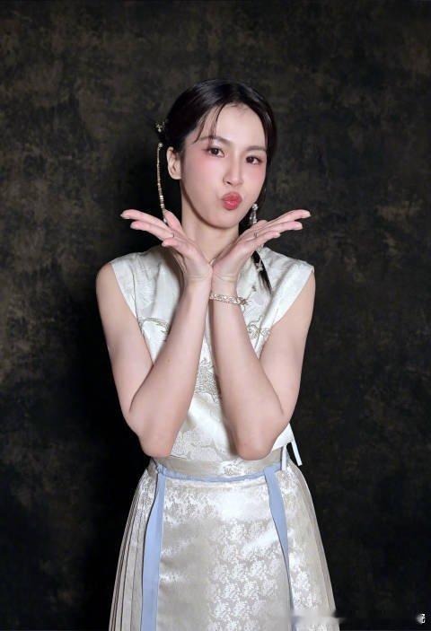 曾沛慈说残血状态不影响我跳舞曾沛慈四公第一的表情纵使状态存在局限，对舞台和舞蹈的