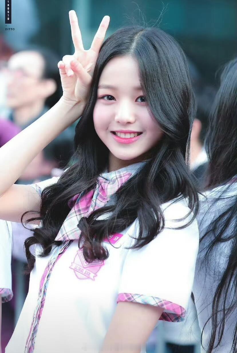 小圆的整牙方案应该也是有扩弓啦成长不仅是消失的脸颊肉还有消失的兔牙🥹（其实本来