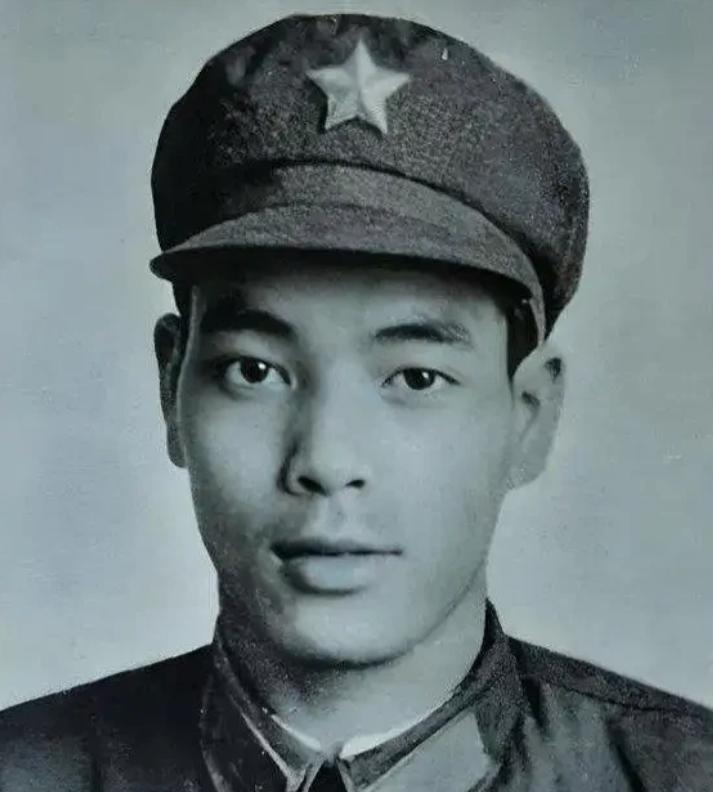 1979年，一个步兵用缴获的高炮，给自己的团当了回炮兵，团长在望远镜里看到这一幕