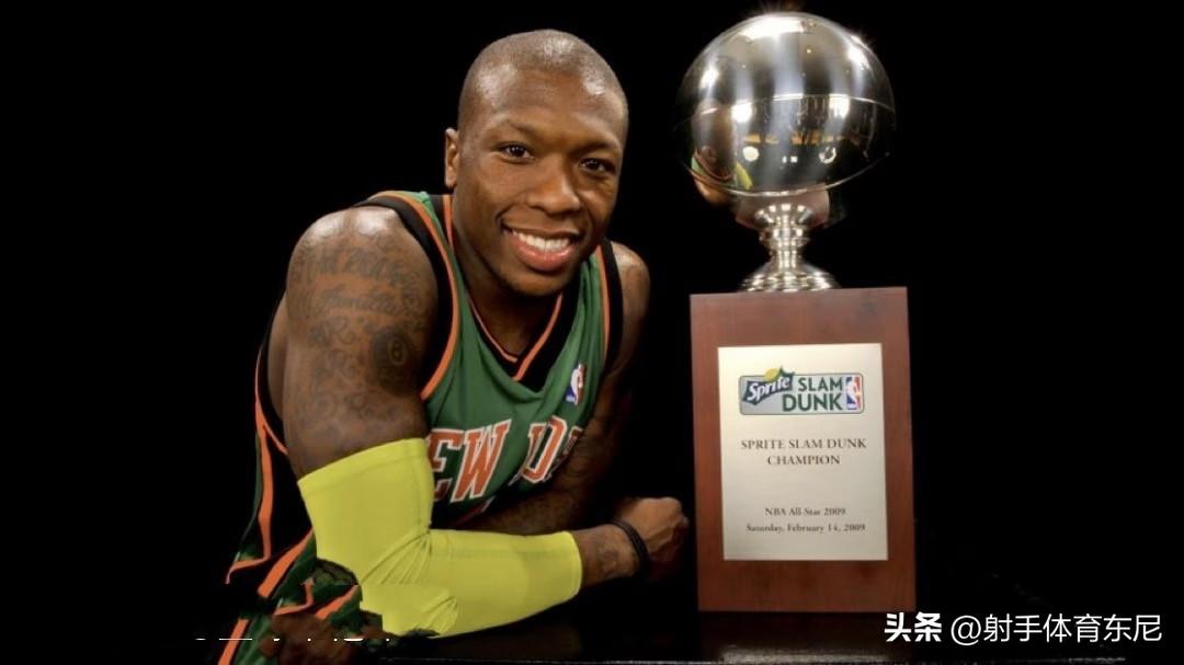 3届全明星扣篮大赛冠军内特-罗宾逊在播客节目中聊到扣篮大赛末落的原因，矛头直指詹