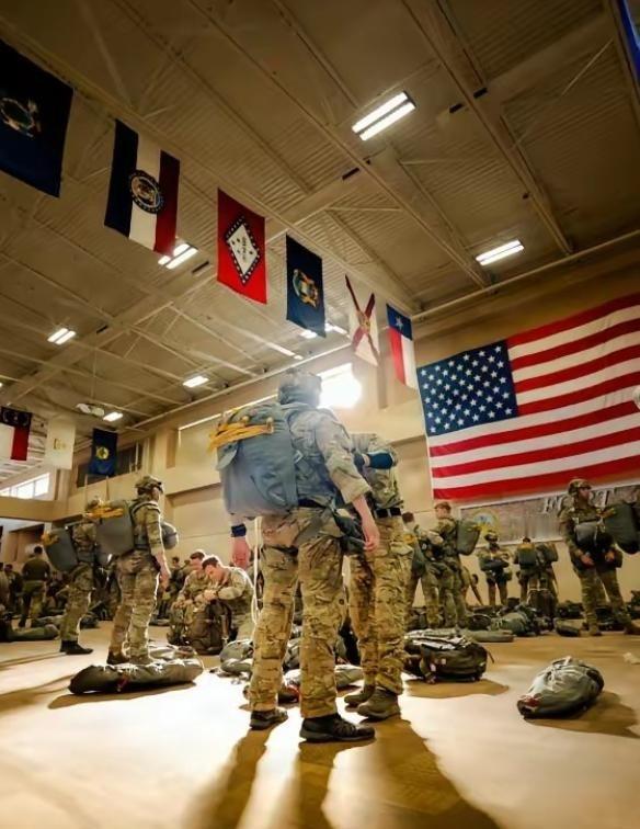 美国和伊朗打到现在，输赢已经很明显了。伊朗最高指挥者在第一天被炸，接下来不断的有