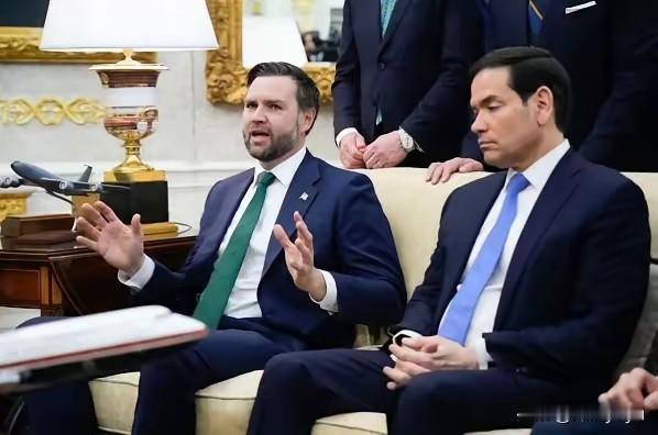 美伊谈判前夕白宫信号四度反转，伊朗拒绝出席第二轮会谈
白宫说万斯要去，白宫又说万