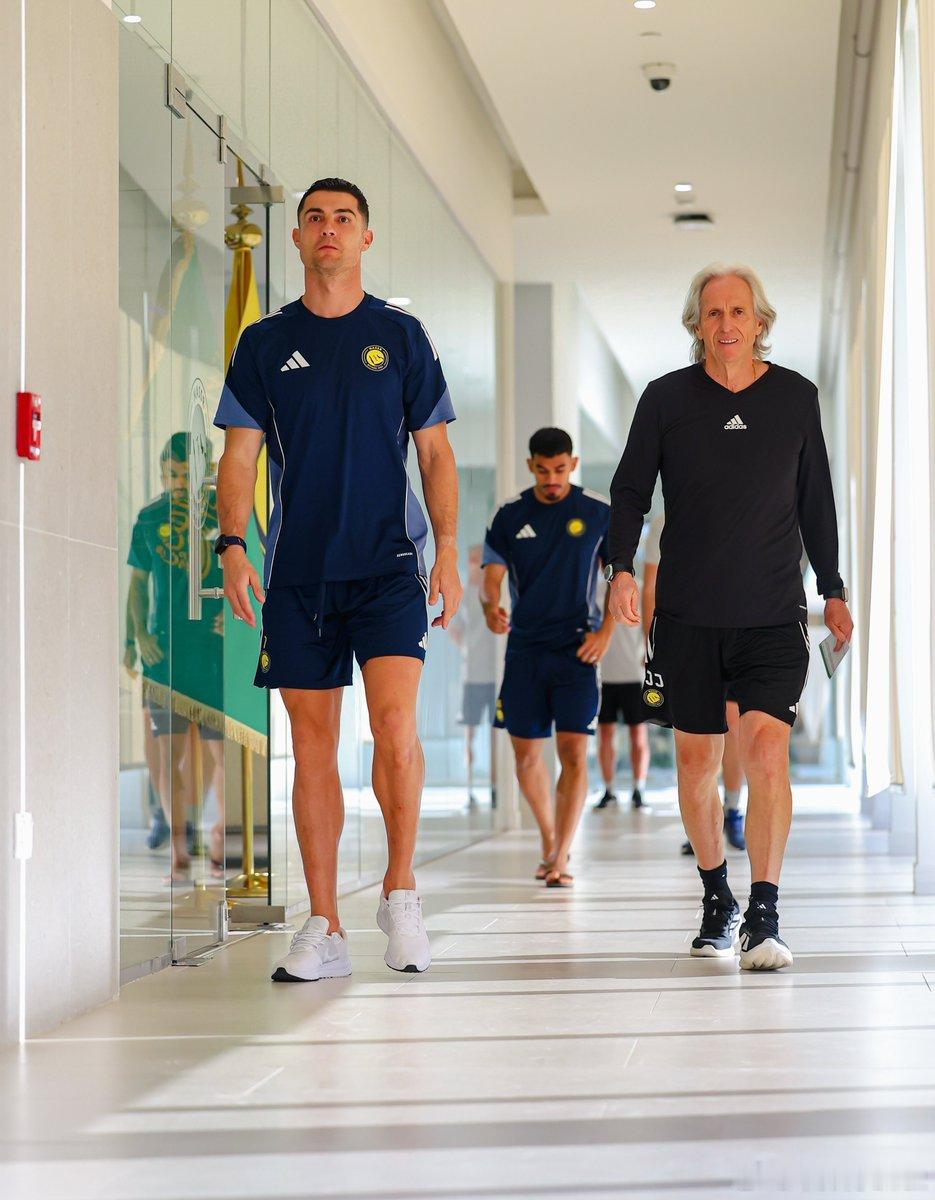 C罗 热苏斯谈亚冠二级：“我还没有把克里斯蒂亚诺·罗纳尔多列入亚冠二级的参赛名单