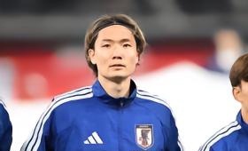 远藤航因伤无缘世界杯，对球队战术体系无疑是沉重打击。作为核心中场，他不仅是中场防