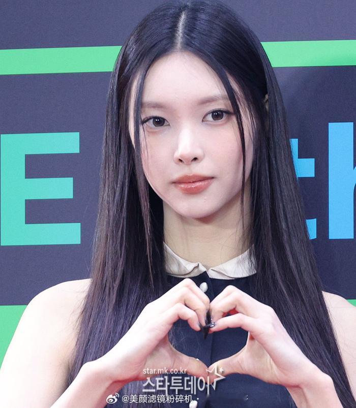 ILLIT卢玧我YUNAH、MINJU、李沅禧WONHEE、MOKA、IROHA