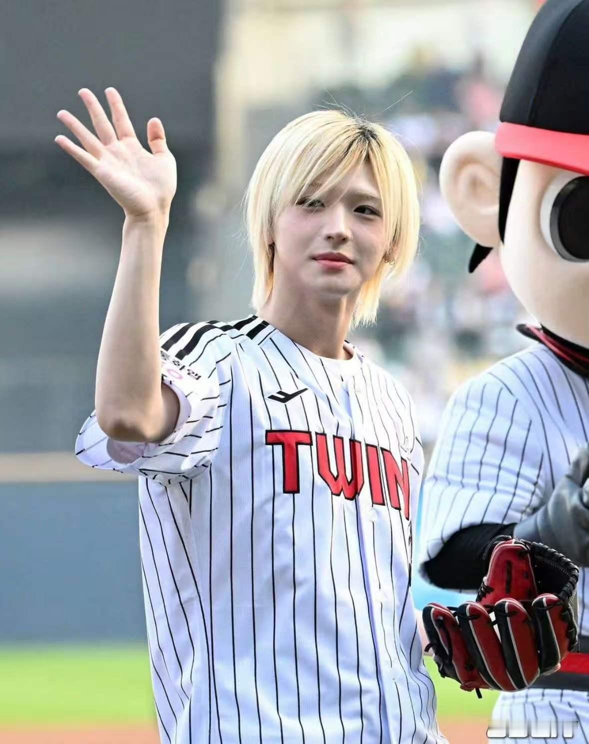 李清明开球新闻生图来了感觉状态不错李清明开球李清明开球新闻图