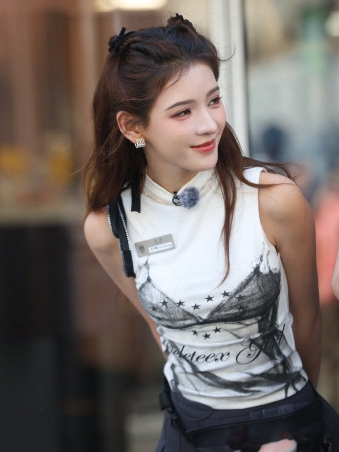 乘风为尚雯婕张予曦宣传新综艺合伙人 《乘风》节目组宣传超到位！尚雯婕和张予曦加盟