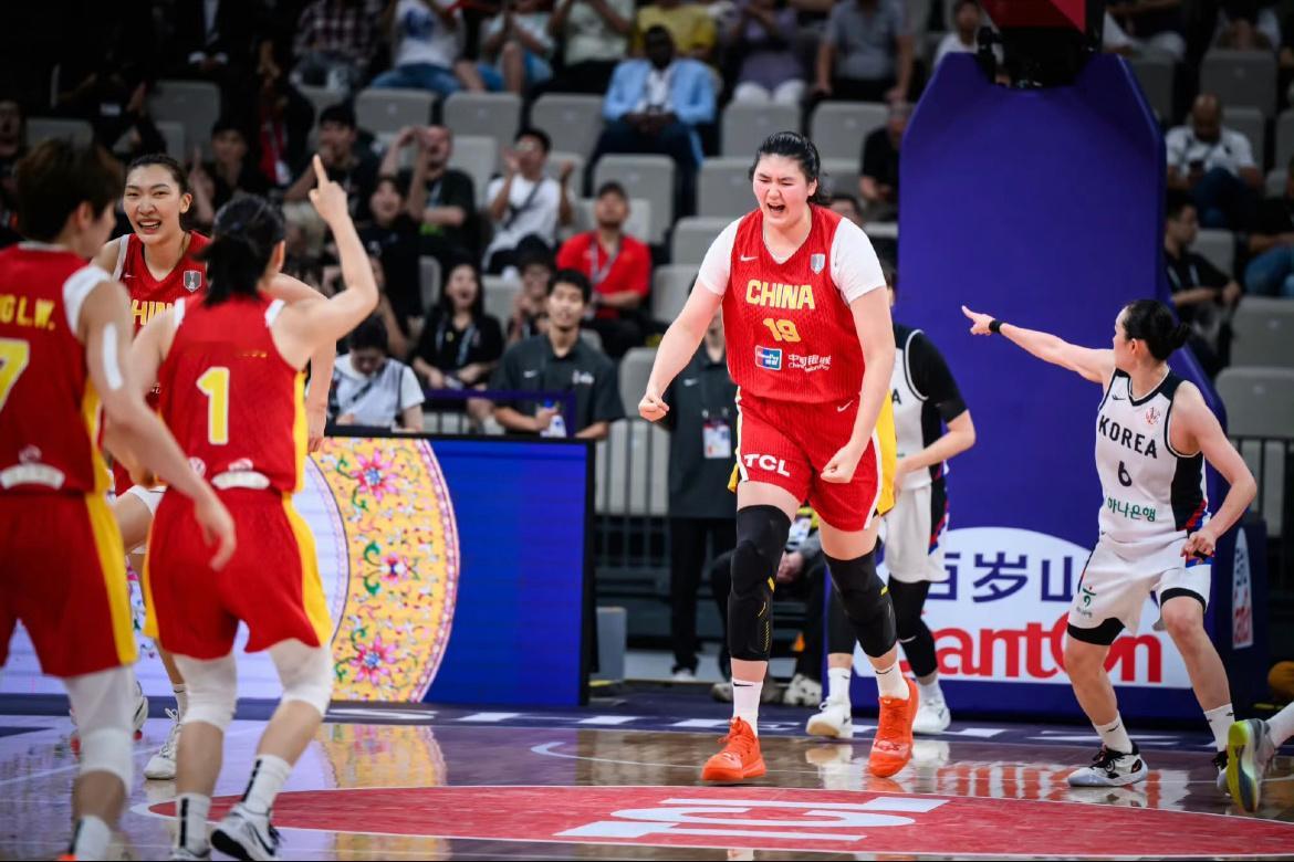 日本球迷热议2米26张子宇 亚洲杯开赛后，张子宇关注度很高，2米26这在NBA都