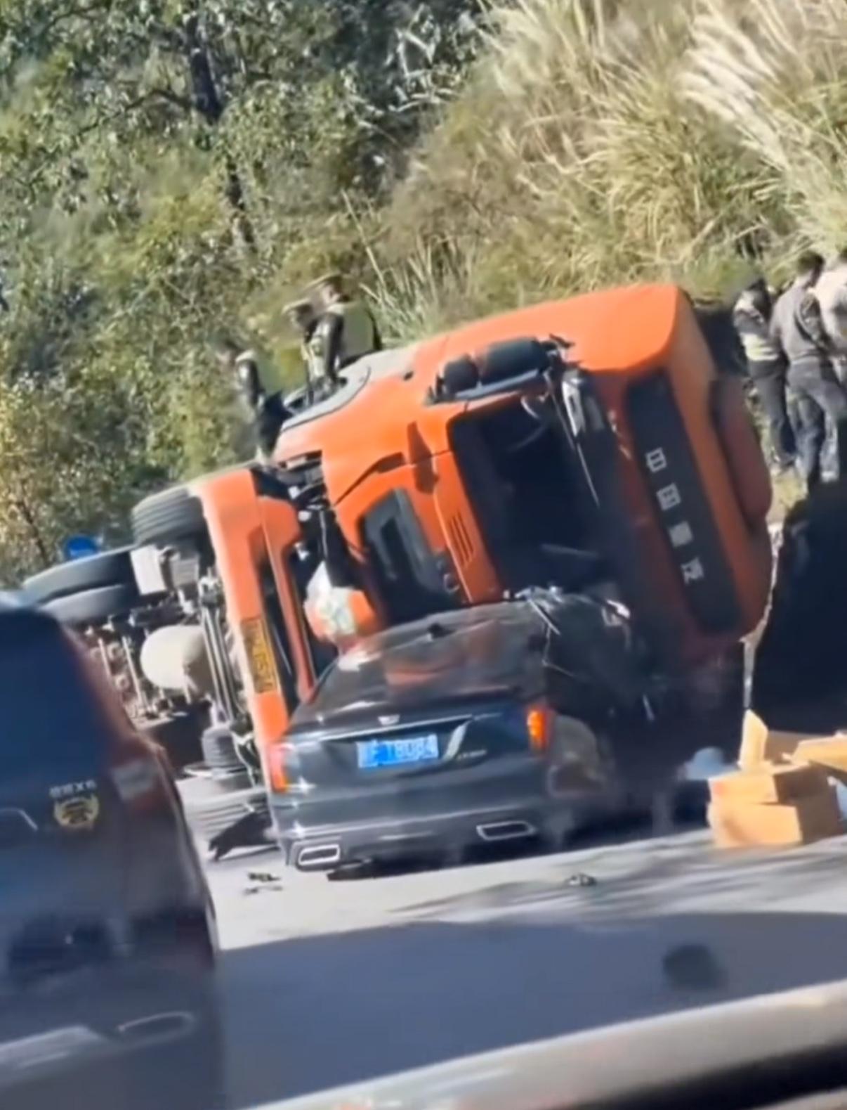 这车硬的真的没话说，车硬不硬不是靠ppt宣传出来的，实战检验质量👍。
美帝的车