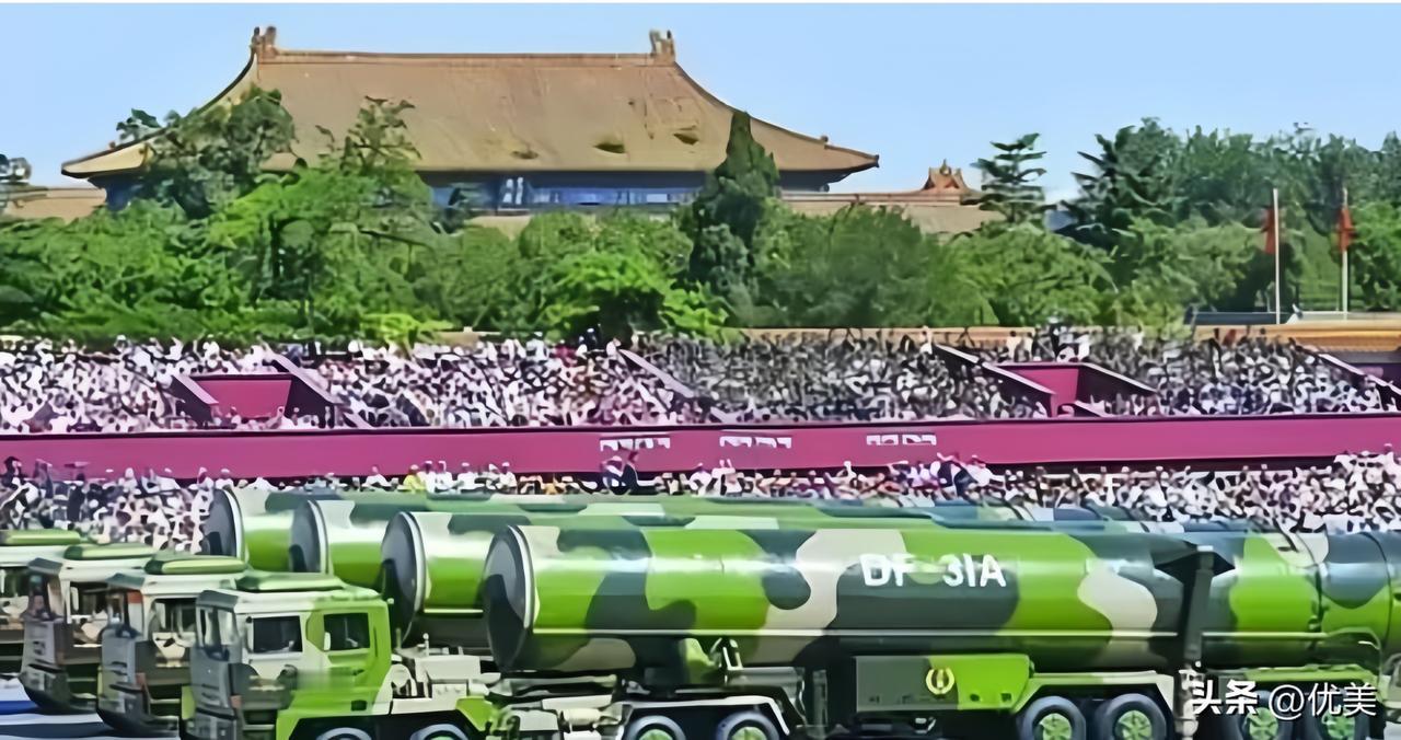 从卫星博弈看大国底气！
中国航天+国防双硬核，谁也别想拿捏。

近几日总有人神神