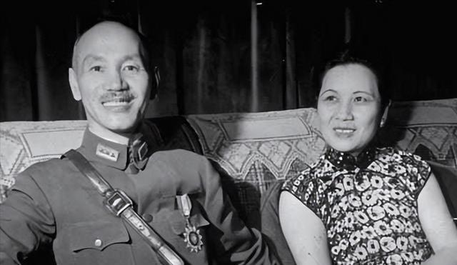 1929年的一天，31岁的宋美龄突然呕吐不止，蒋介石连忙叫来私人医生熊丸，熊丸检