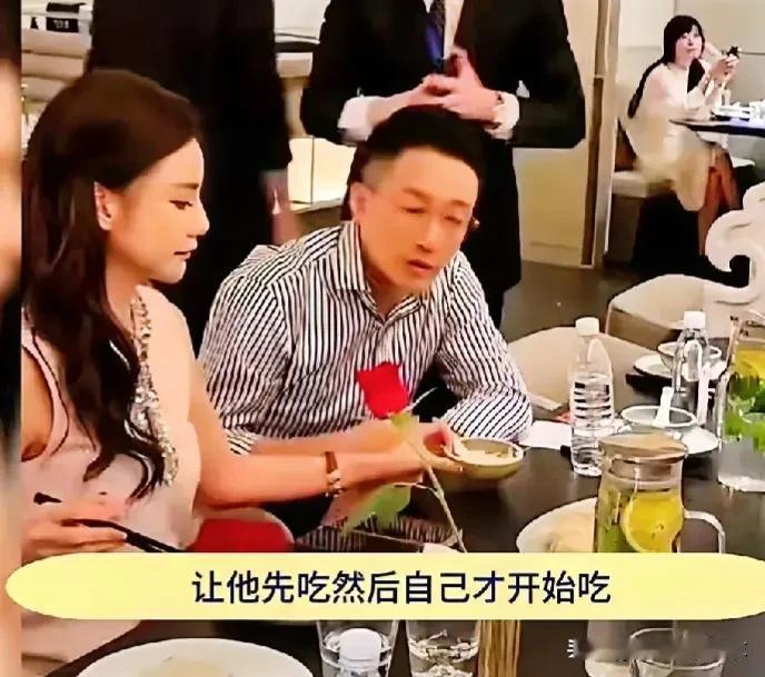 #理想家生活#细节见人品！汪小菲新店忙碌废寝忘食，马筱梅做法堪称好媳妇模板🌹?