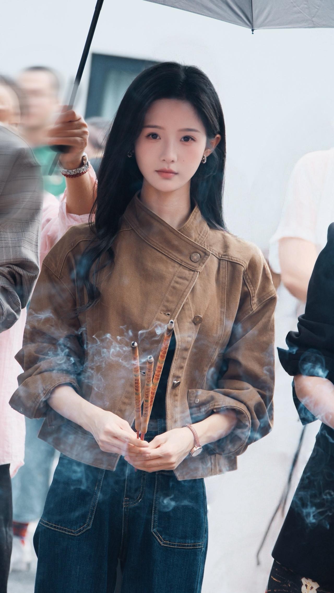至春禾淡颜天菜，淡妆也自带故事感