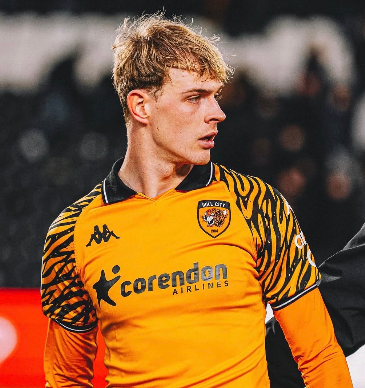 胡尔城主帅谢尔盖·贾基罗维奇: 托比·科利尔的表现？他证明了自己是一名曼联球员。