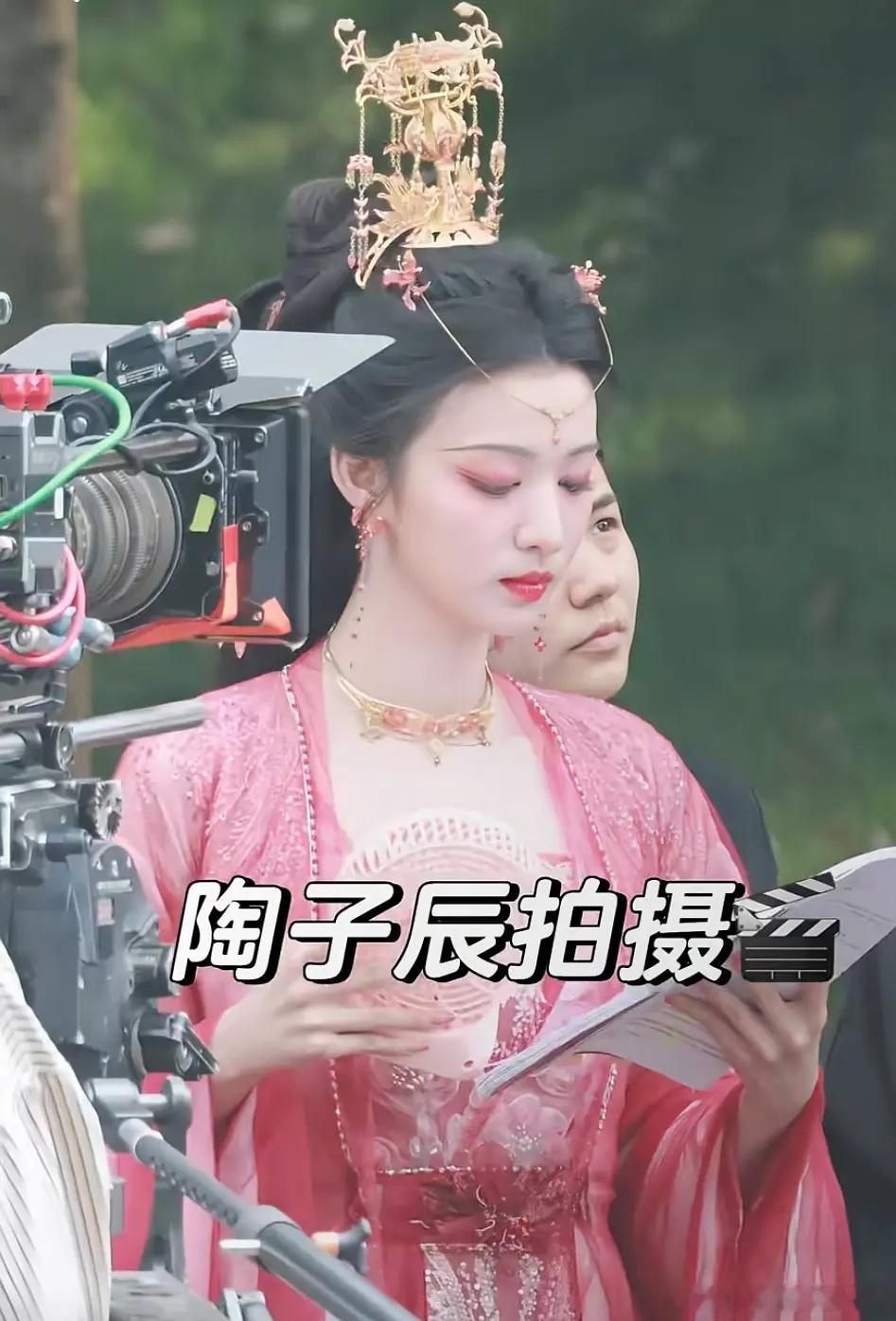 被这个造型逗笑了 ​​​