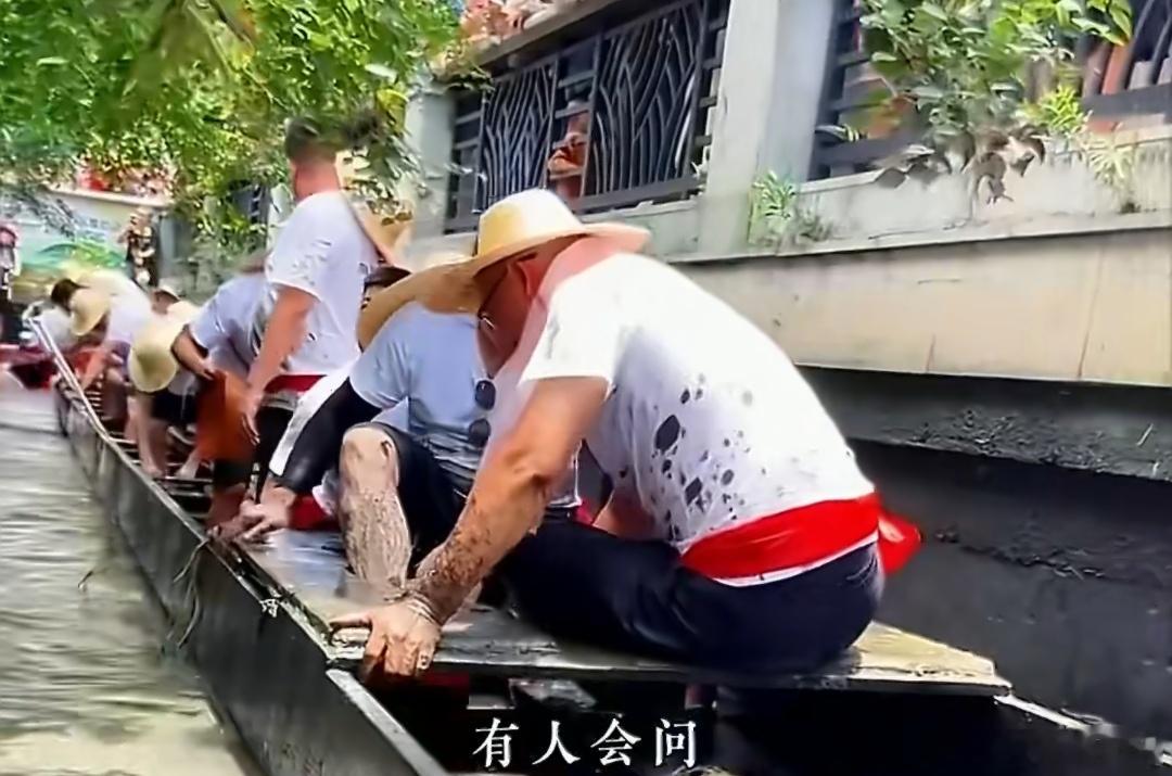 龙舟用完了要放水里保存龙舟用完要放在水里保存，这是第一次听说，以为龙舟用完就丢弃