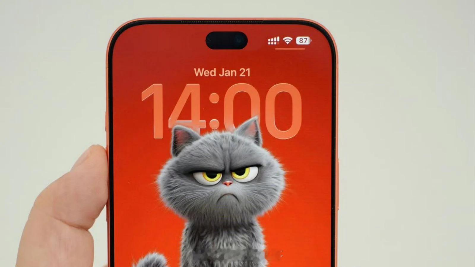 曝iPhone18Pro灵动岛大瘦身 据说iPhone 18 机型的动态岛屏开孔