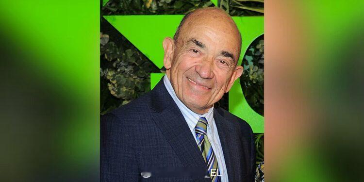 据报道，美国纽约南区法院将指派现年92岁的法官阿尔文·肯尼斯·海勒斯坦（犹太人）