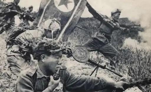 1950年抗美援朝战场上，志愿军排长郭忠田放弃守护大本营的命令，还让美军坦克大摇