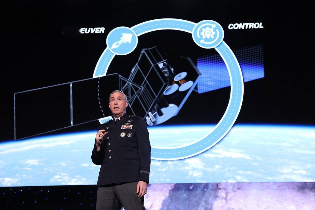 美国太空司令部演练卫星在低轨、中轨和地球同步轨道之间实施大幅机动2026年9月9