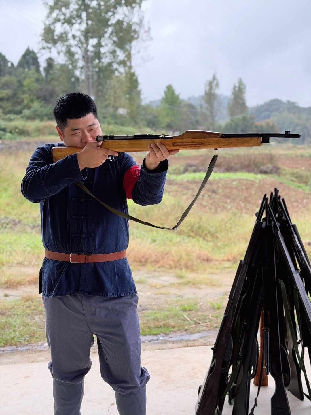 问一下，师兄这种在27年参加赤卫队的，建国后授中将衔问题不大吧[笑cry]  ​