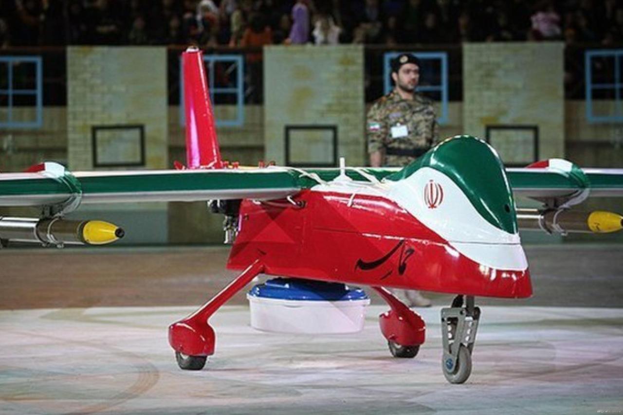 万万没想到，伊朗无人机海上被美军击落。
阿拉伯海掉下来一架伊朗的无人机，它是去侦