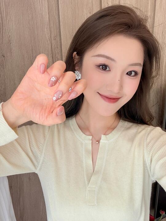 nails🌷春天的美甲ᰔᩚ