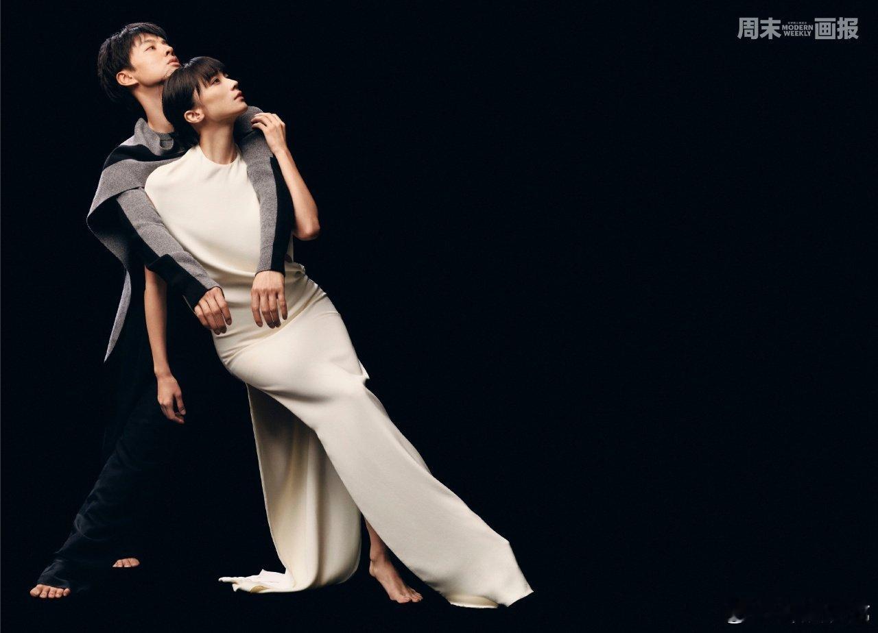 尹昉夫妇也太会选约会地了吧！艺术图书馆 + 高颜值组合，这画面简直是现实版的浪漫