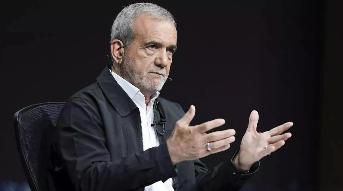 伊朗总统回顾历史事件，暗示将再次挫败霸权主义者4月25日，伊朗总统佩泽希齐扬在社