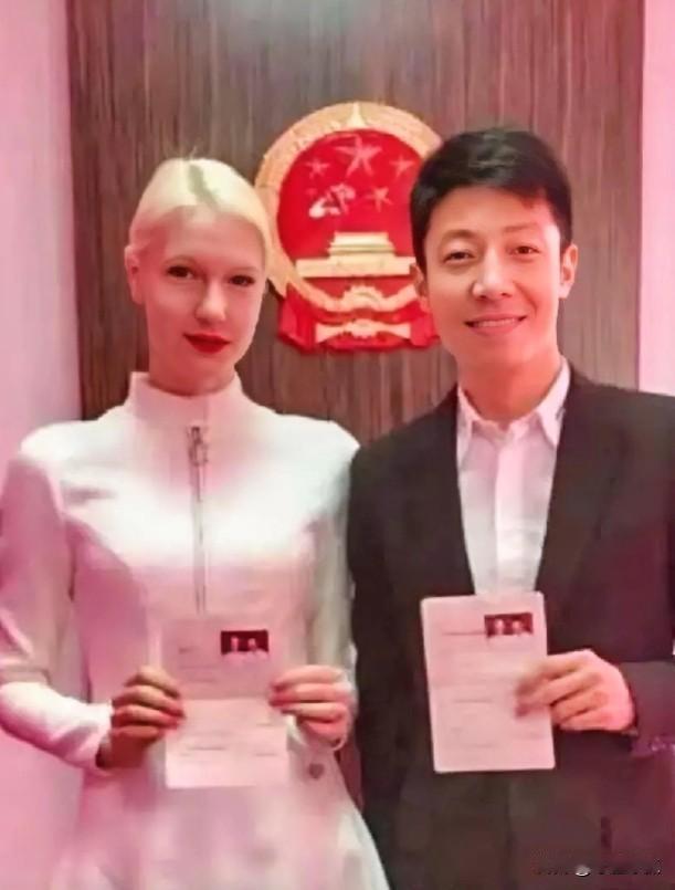 #春日生活打卡季#新婚之夜，李白抱着撒贝宁说“结婚后AA制，我不花你的钱，你也别